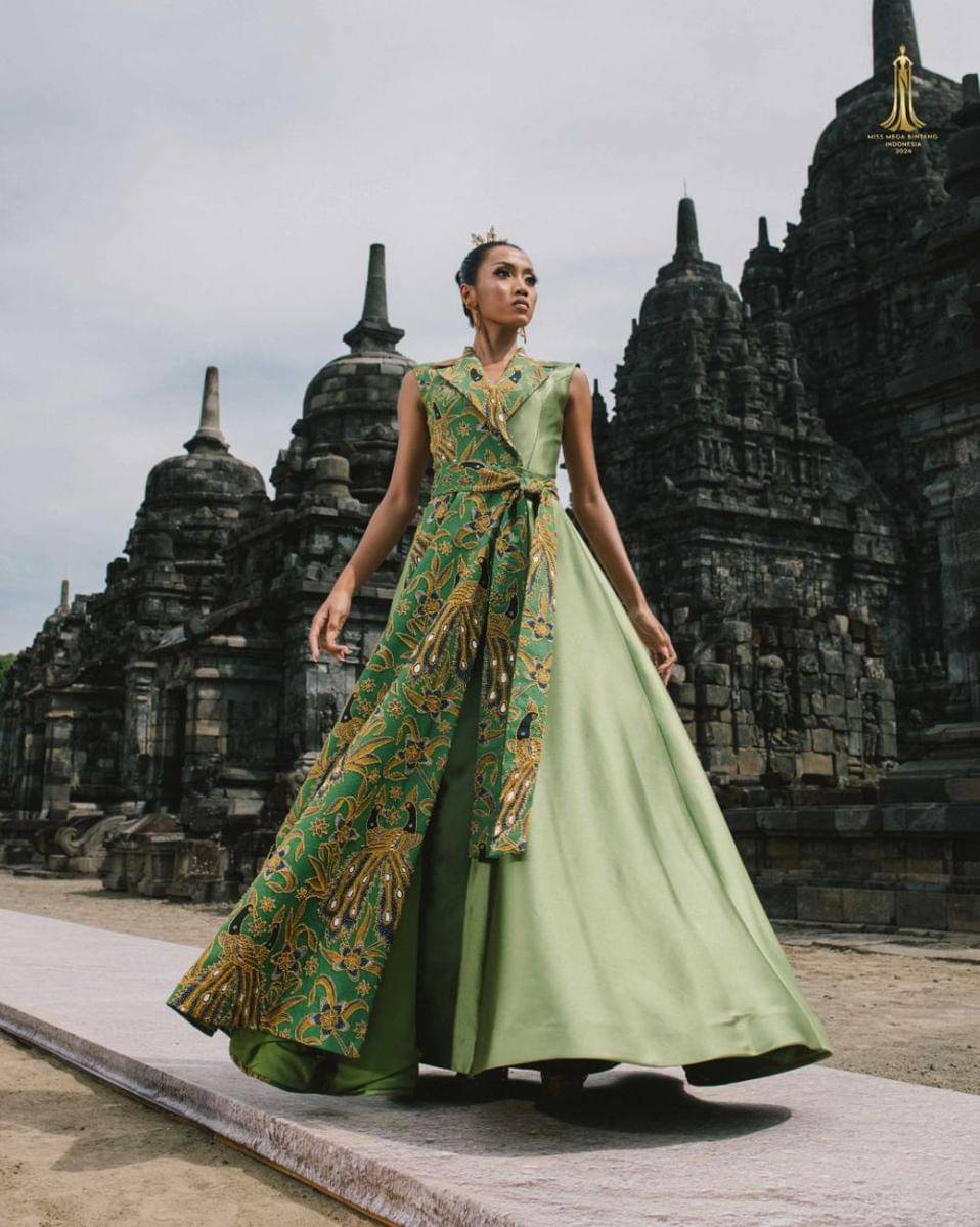 Potret Finalis MMBI 2024 dari Jawa Saat Fashion Show di Candi Sewu (Instagram.com/yayasanduniamegabintang)