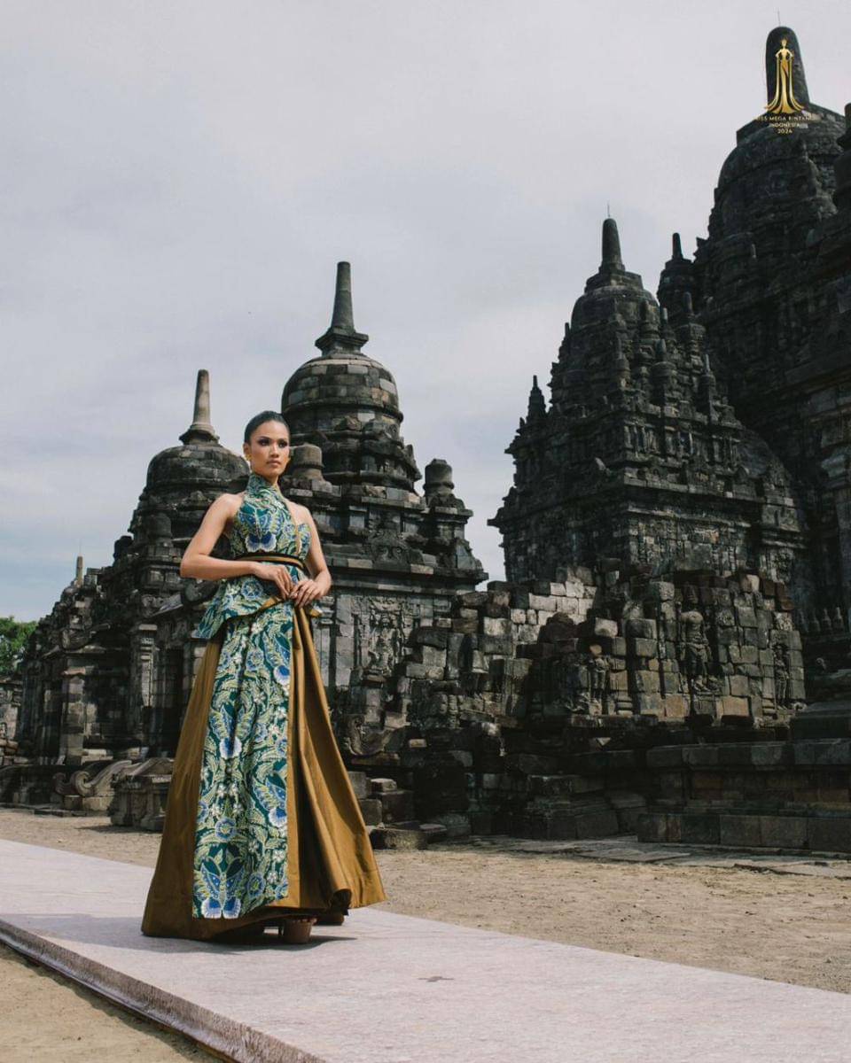 Potret Finalis MMBI 2024 dari Jawa Saat Fashion Show di Candi Sewu (Instagram.com/yayasanduniamegabintang)