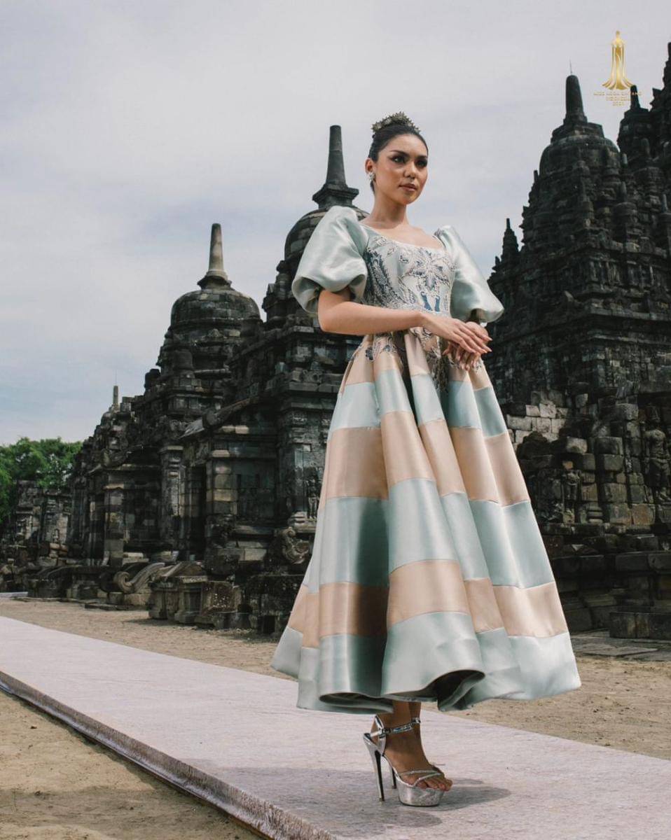 Potret Finalis MMBI 2024 dari Jawa Saat Fashion Show di Candi Sewu (Instagram.com/yayasanduniamegabintang)