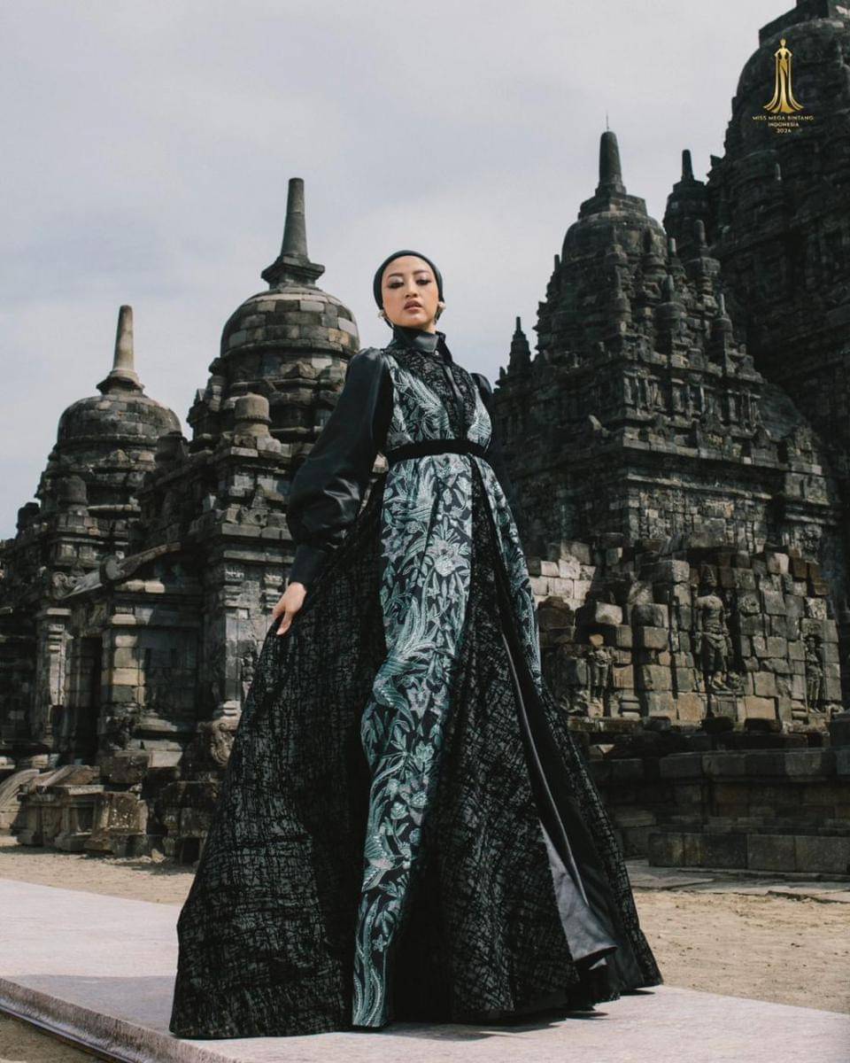 Potret Finalis MMBI 2024 dari Jawa Saat Fashion Show di Candi Sewu (Instagram.com/yayasanduniamegabintang)