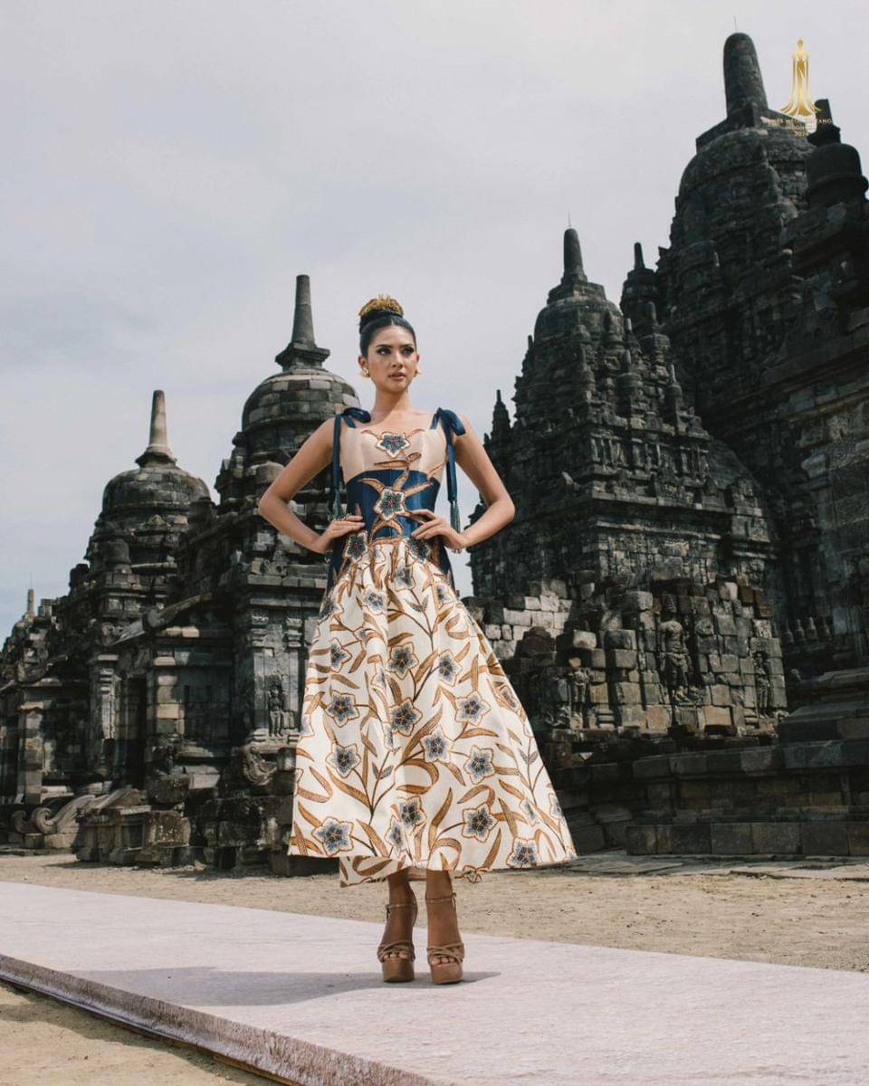 Potret Finalis MMBI 2024 dari Jawa Saat Fashion Show di Candi Sewu (Instagram.com/yayasanduniamegabintang)