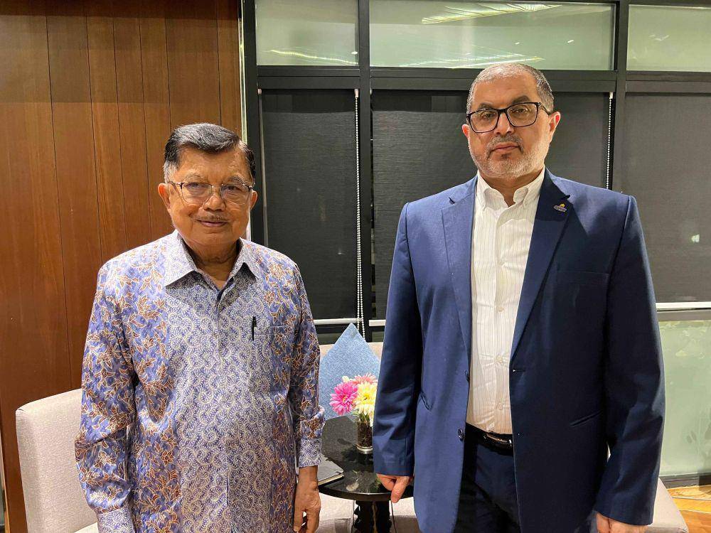 Wapres ke-10 dan ke-12 Jusuf Kalla (JK) melakukan Pertemuan dengan delegasi Hamas yang dipimpin Pejabat Biro Politik dan Wakil Kepala Internasional Hamas Urusan Internasional Dr. Bassem Naim. (dok. Media Tim JK)