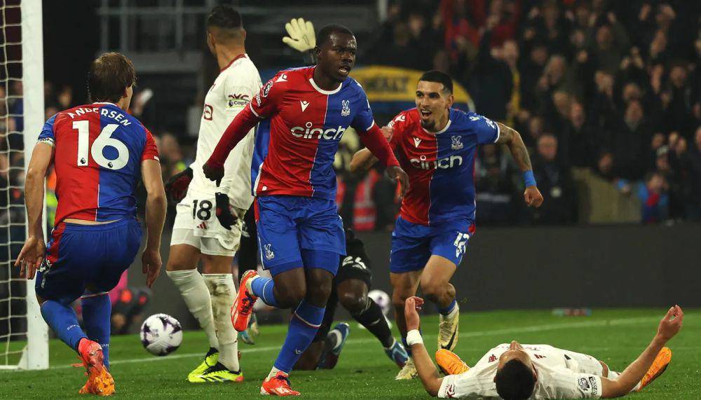 Selebrasi Crystal Palace usai mencetak gol ke gawang Manchester United di Premier League 2023/2024. (premierleague.com)