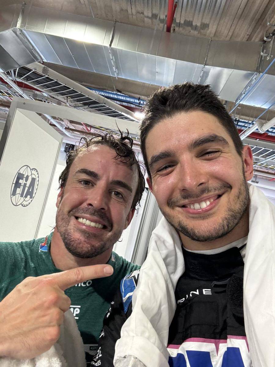 Fernando Alonso dan Esteban Ocon (twitter.com/OconEsteban)