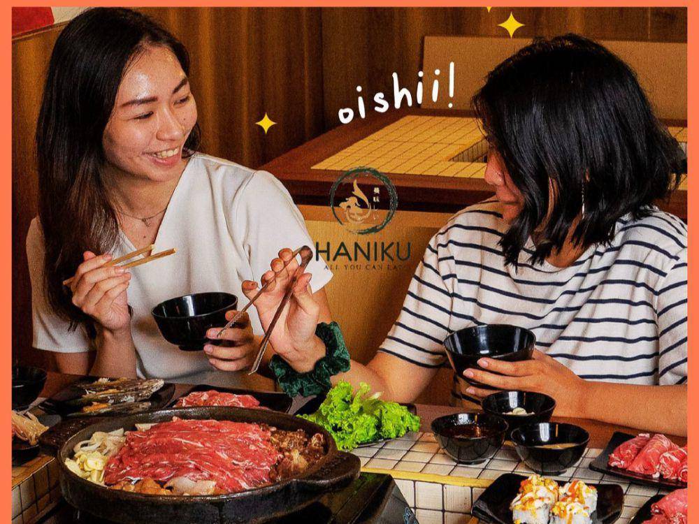 Pengunjung menikmati hidangan. (Instagram.com/haniku__id)