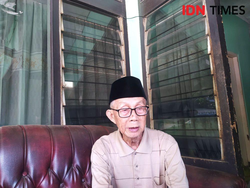 Ketika Haji Tertua Asal KBB Setia Tunggu Istri Demi Naik Haji Bersama