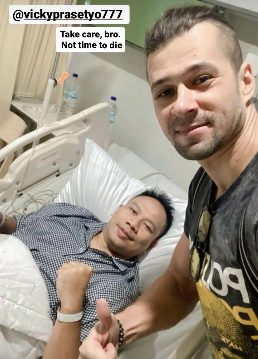 potret Vicky Prasetyo dilarikan ke RS (Instagram.com/anthonybrightofficial)