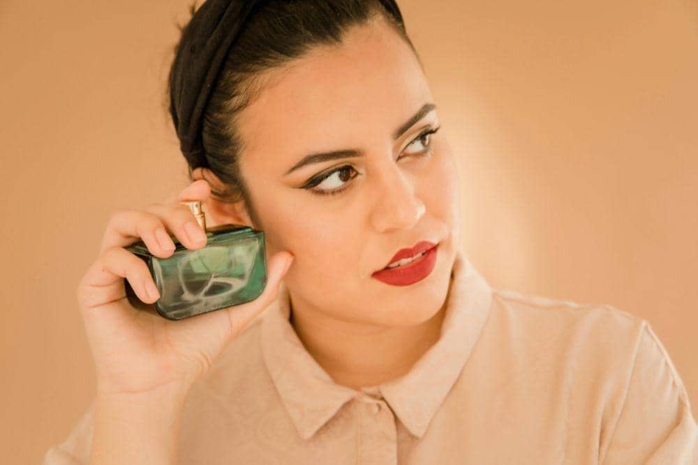 3 Tips Memilih Aroma Parfum yang Cocok Dipakai ke Kantor