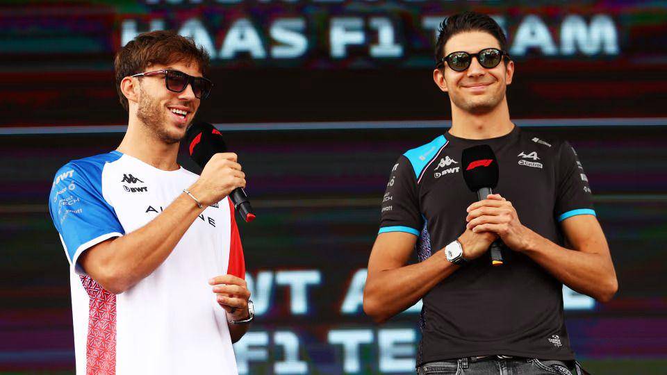 Pierre Gasly dan Esteban Ocon (formula1.com)