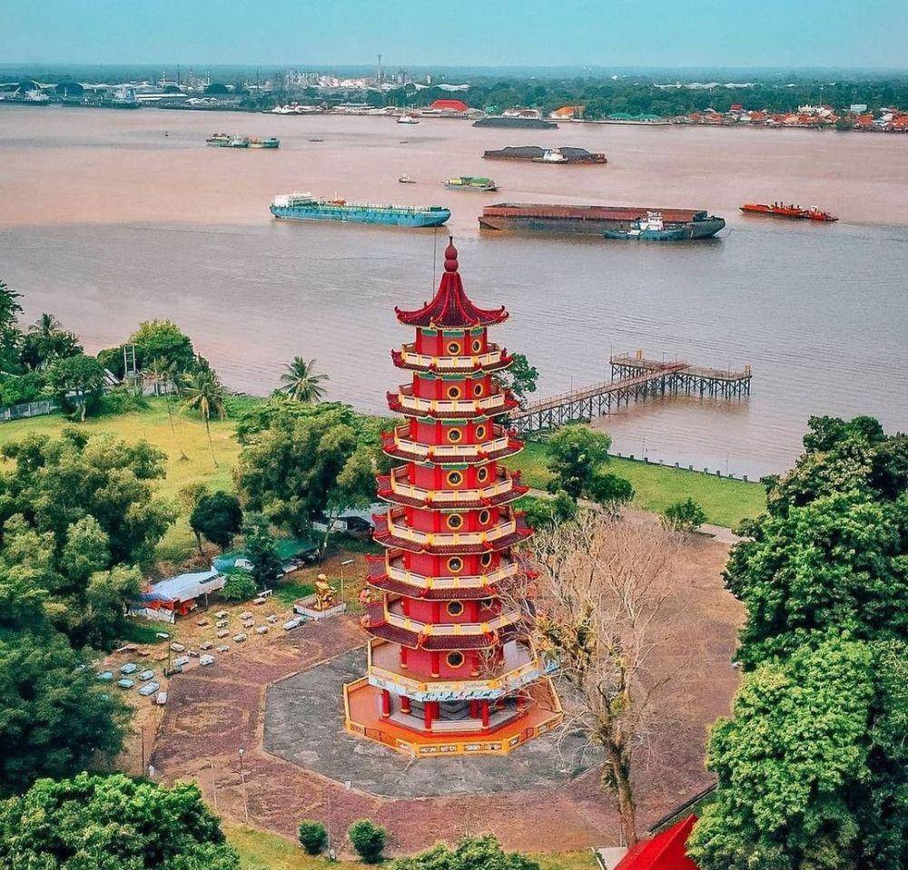 Pagoda Pulau Kemaro, Palembang (instagram.com/pesonasriwijaya)