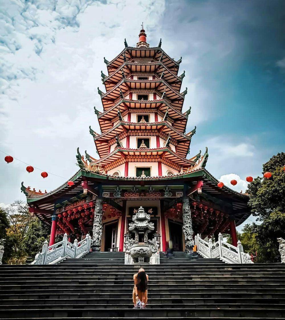 Vihara Buddhagaya Watugong, Semarang (instagram.com/valentinaerista)