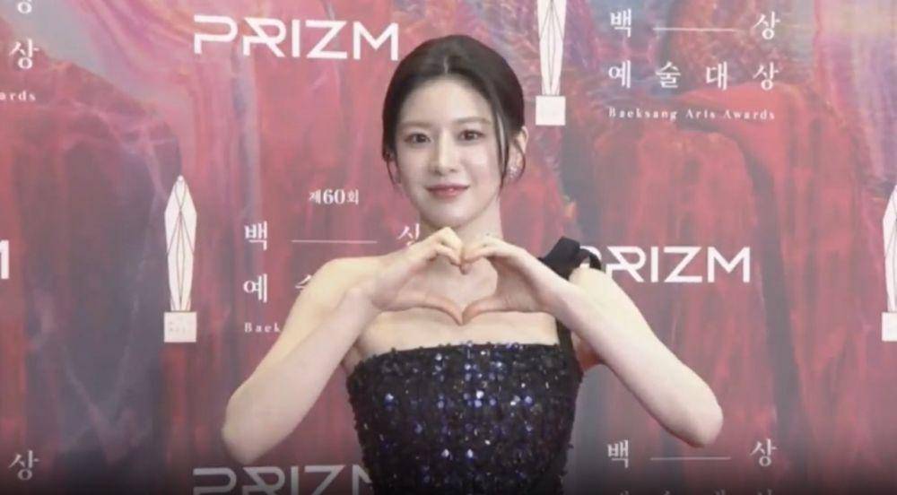 potret aktris di 60th Baeksang Arts Awards 2024 (prizm.co.kr)