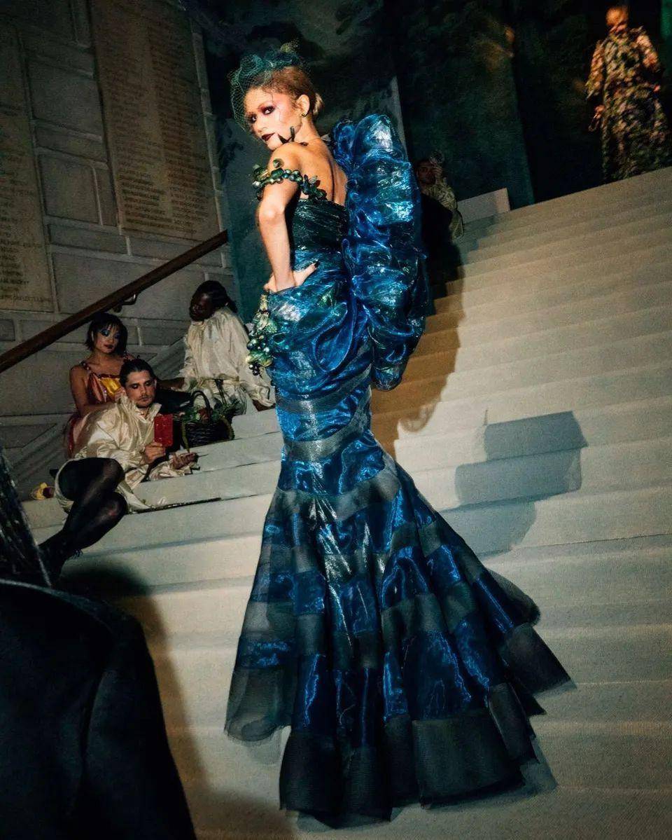 Zendaya dalam Met Gala 2024 (instagram.com/metgalaofficial_)