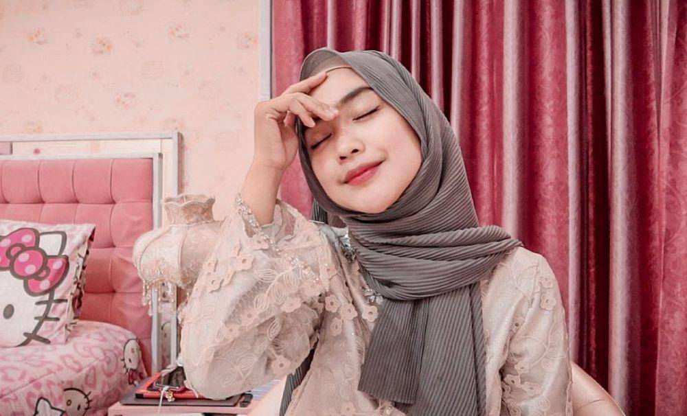 makeup kuliah ala Ria Ricis (instagram.com/riaricis1795)
