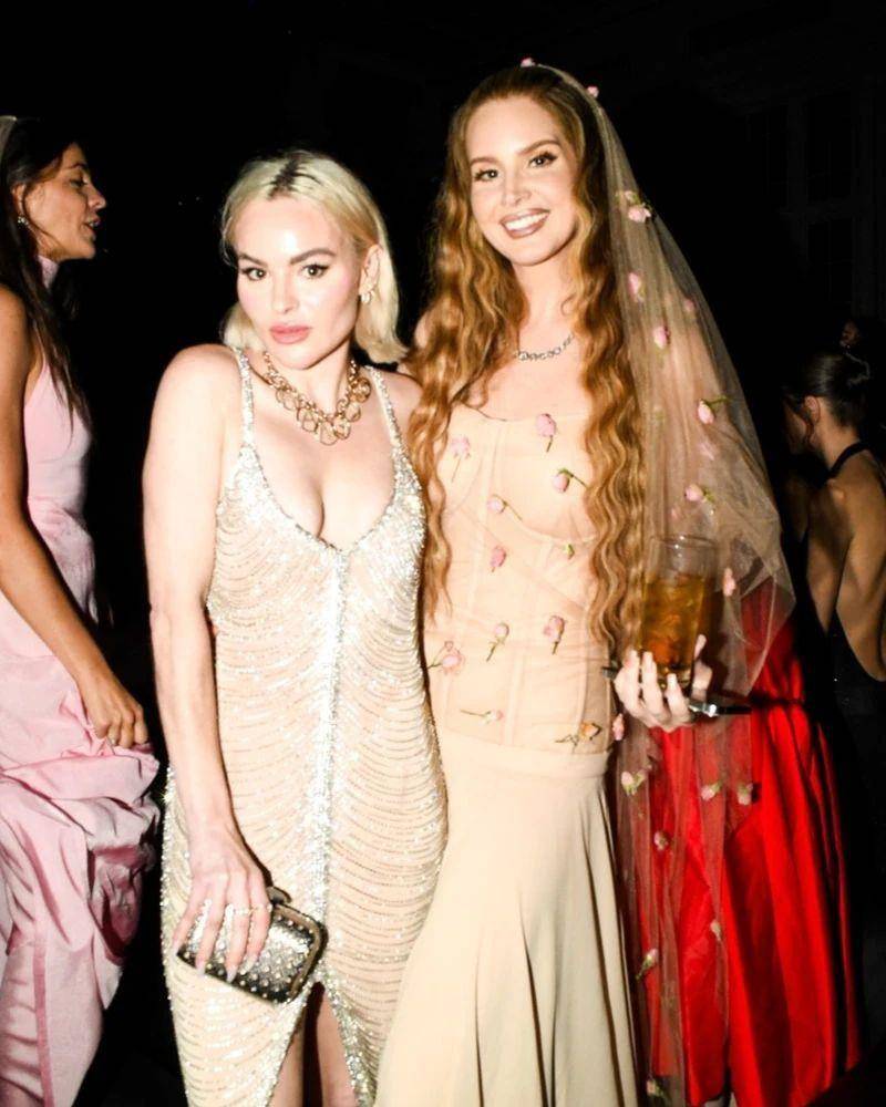 Lana del Rey (instagram.com/metgalaofficial_/)