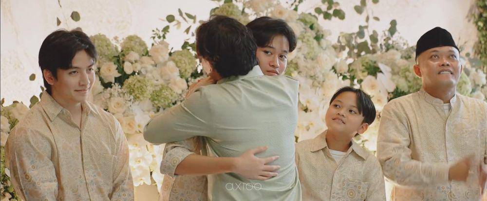 potret keluarga di pengajian Rizky Febian (instagram.com/axioo)