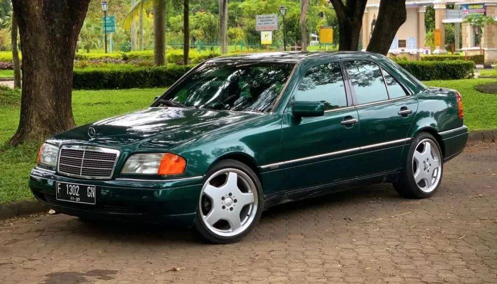 ilustrasi foto Mercedez Benz "cibo". (Instagram/klassehauz)