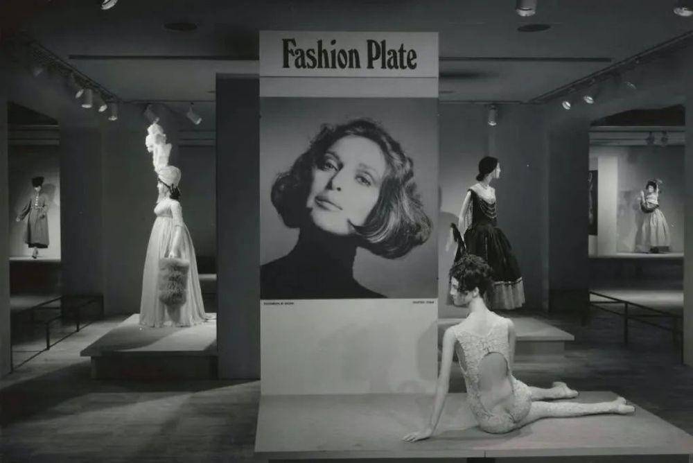 Fashion Plate, tema Met Gala tahun 1971 (instagram.com/metgalaofficial_)
