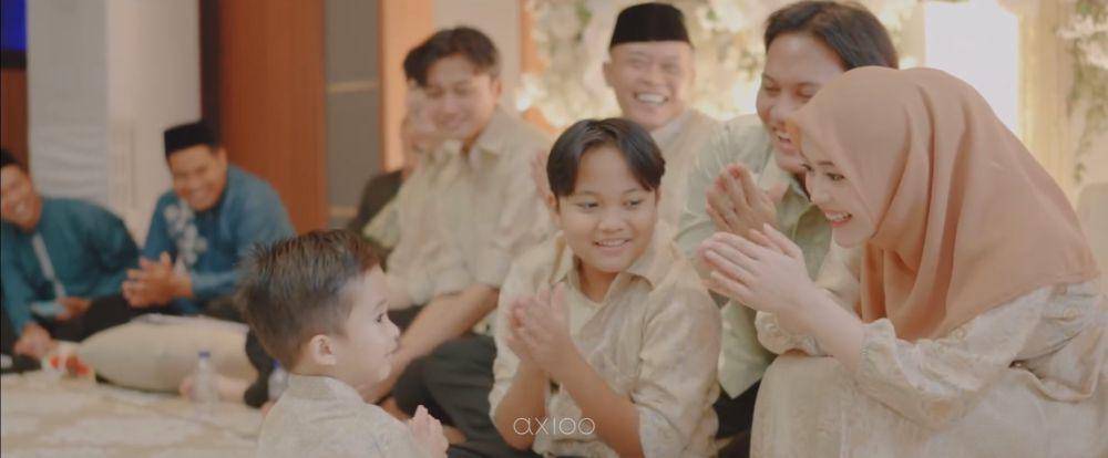 potret keluarga di pengajian Rizky Febian (instagram.com/axioo)