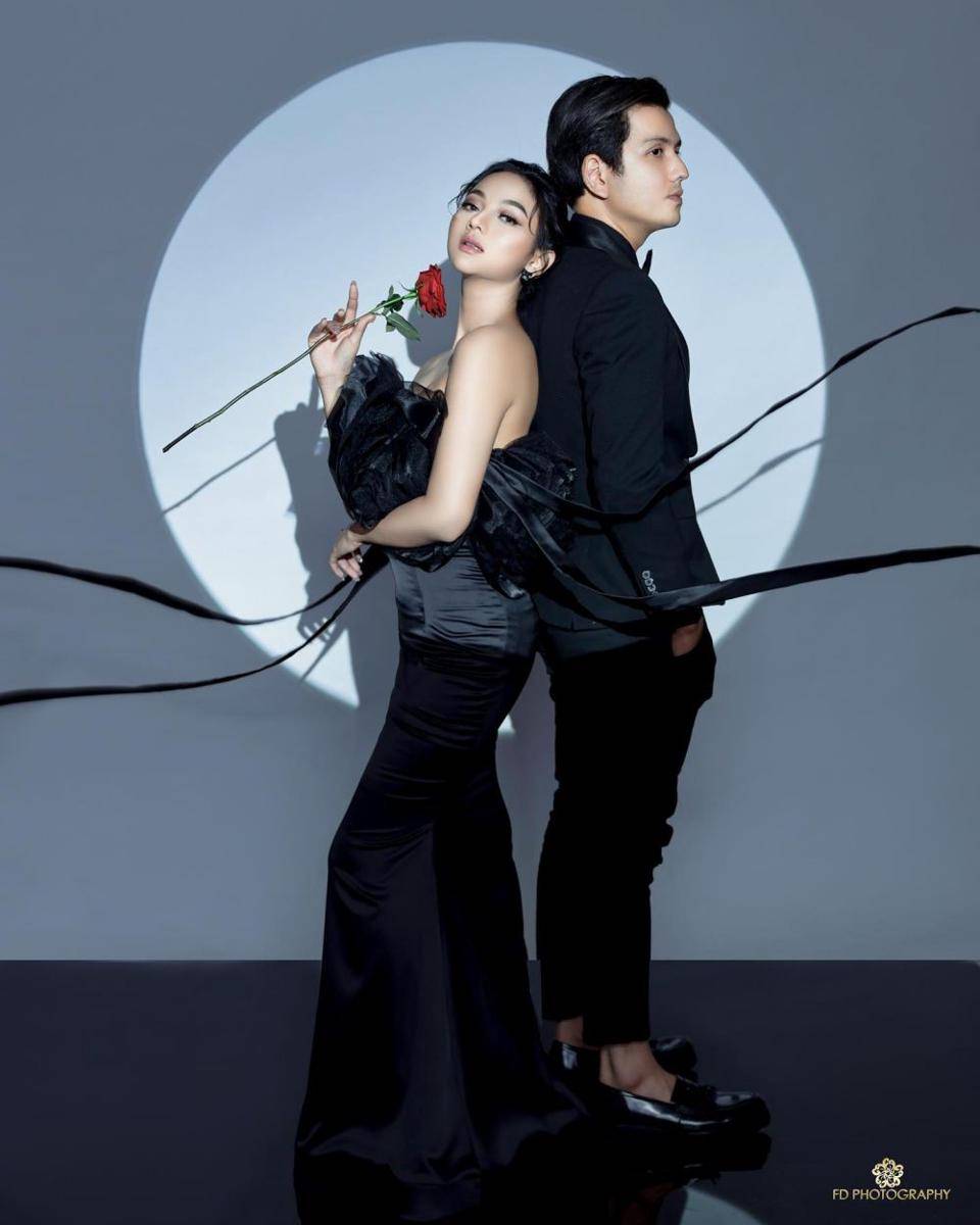 prewed baju hitam casual (instagram.com/fdphotography)
