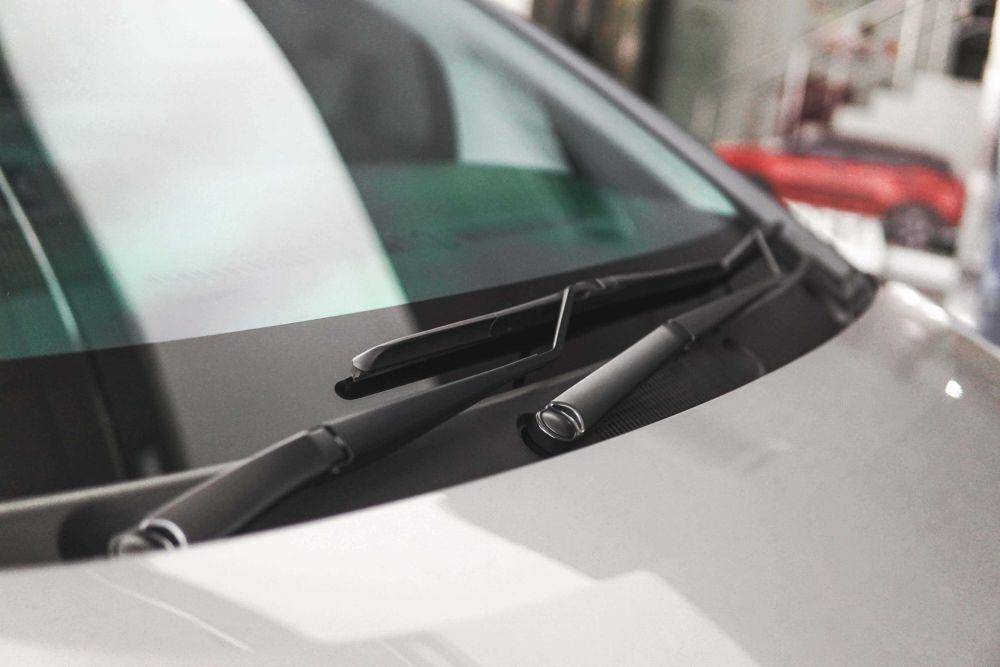ilustrasi kaca mobil laminated (hyundaimobil.co.id)