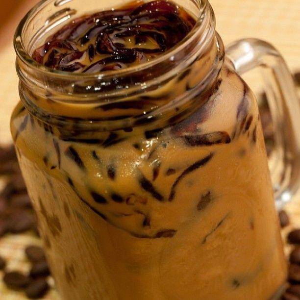 Es kopi susu jelly (instagram.com/warungkopisrikandi)