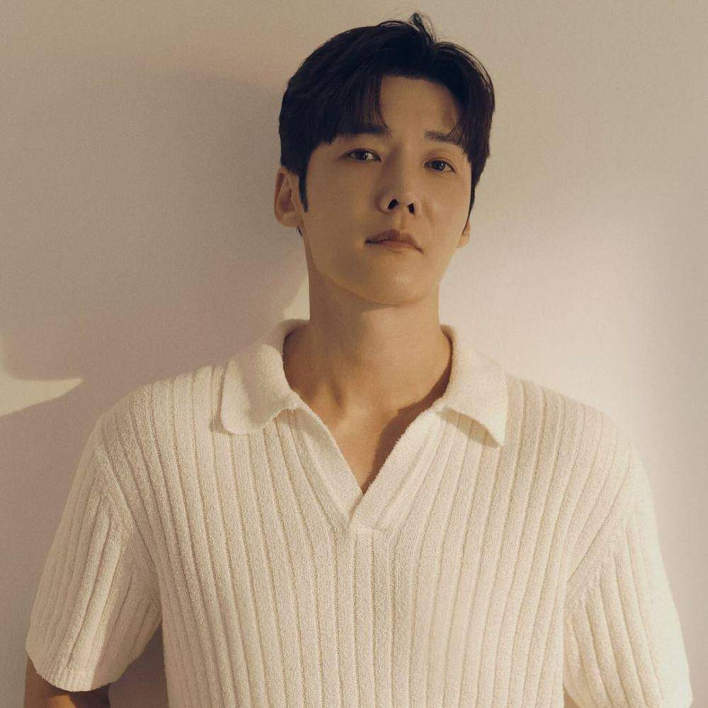 Choi Jin Hyuk (instagram.com/new.workaholic)