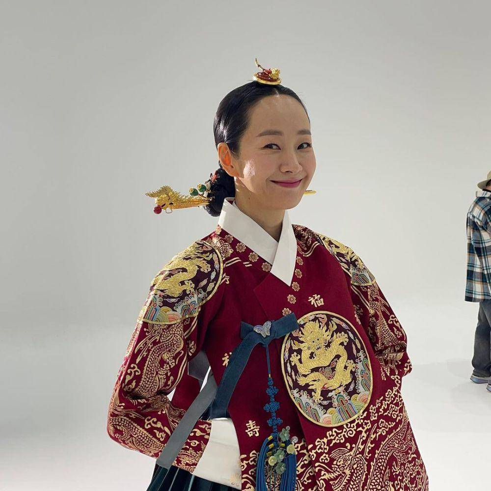 Myung Se Bin di balik layar drakor Missing Crown Prince (instagram.com/sb_myung)