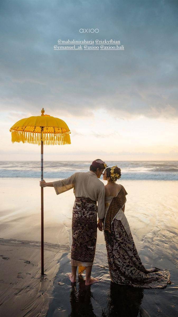 Prewedding Mahalini dan Rizky Febian. (instagram.com/axioo)