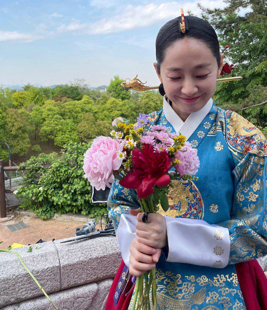 Myung Se Bin di balik layar drakor Missing Crown Prince (instagram.com/sb_myung)