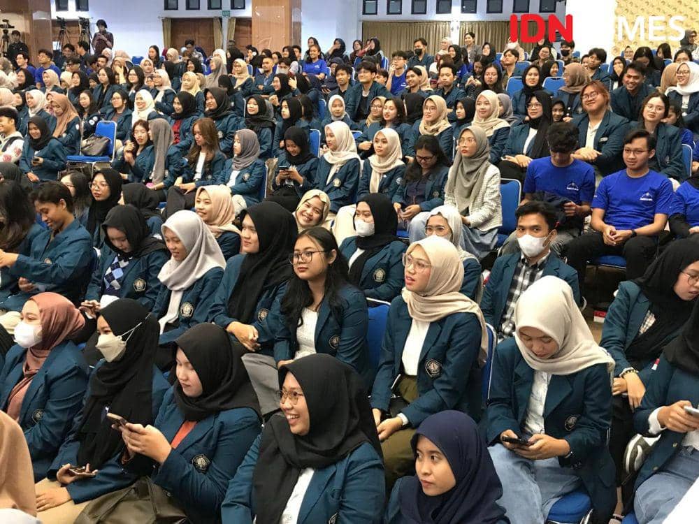Ratusan mahasiswa saat mengikuti BCA Berbagi Ilmu di Undip Semarang. (IDN Times/Dhana Kencana)