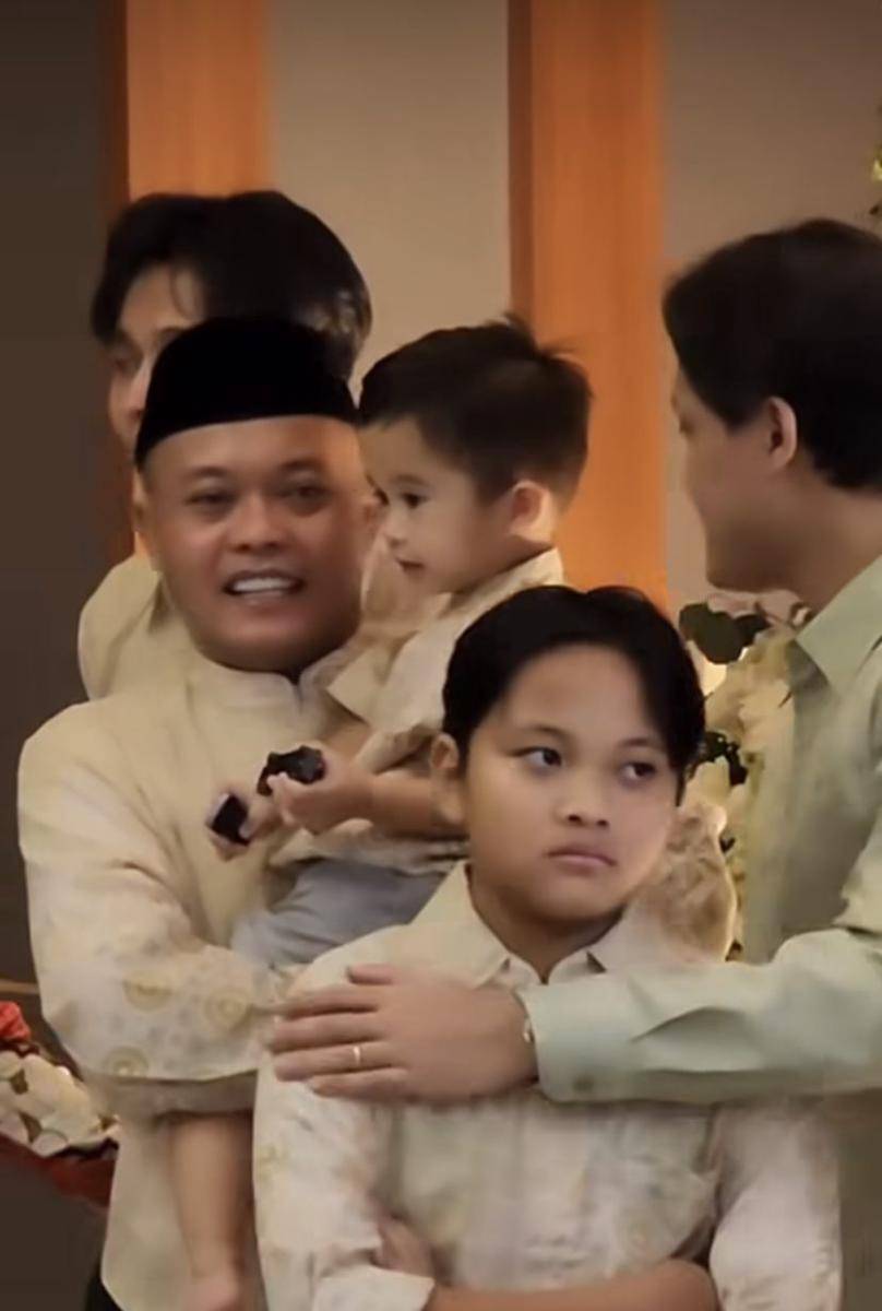 potret Adzam di pengajian Rizky Febian (instagram.com/nathalieholscher)