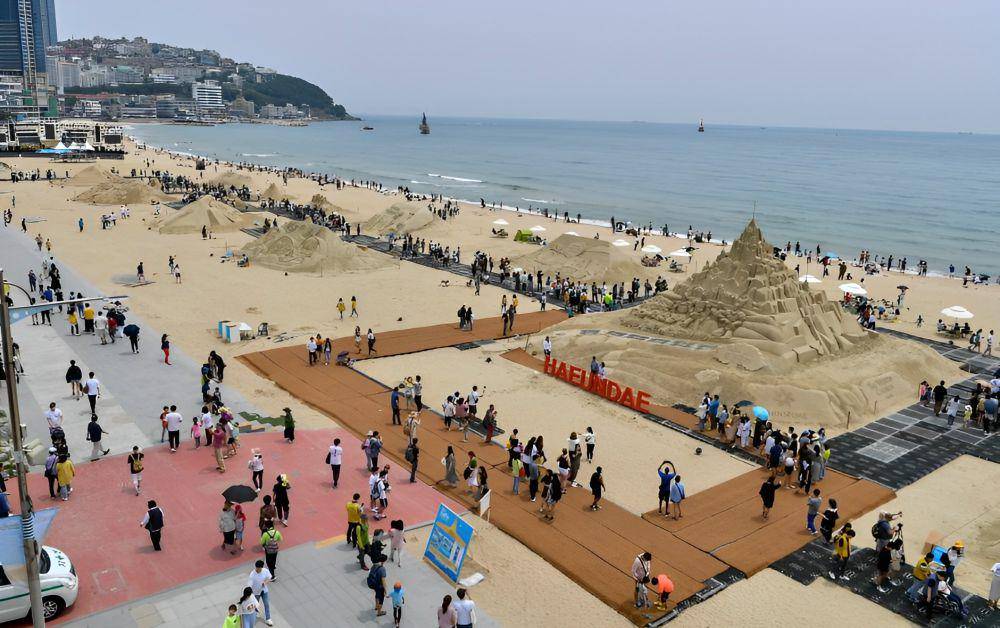 Haendae Sand Festival, Busan (visitkorea.or.kr)