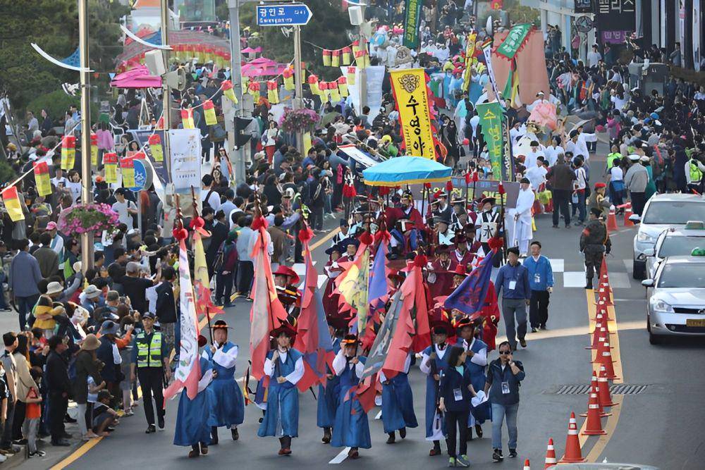Gwangali Eobang Festival, Busan (visitkorea.or.kr)
