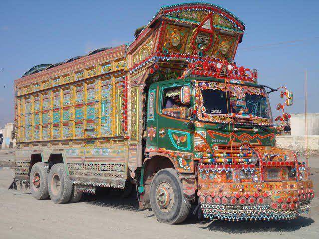 Potret truk di Pakistan (twitter.com/gambarnana)