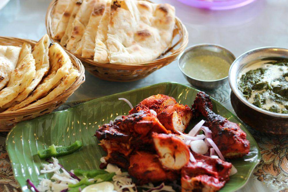 Potret naan bread (unsplash.com/edoronila)