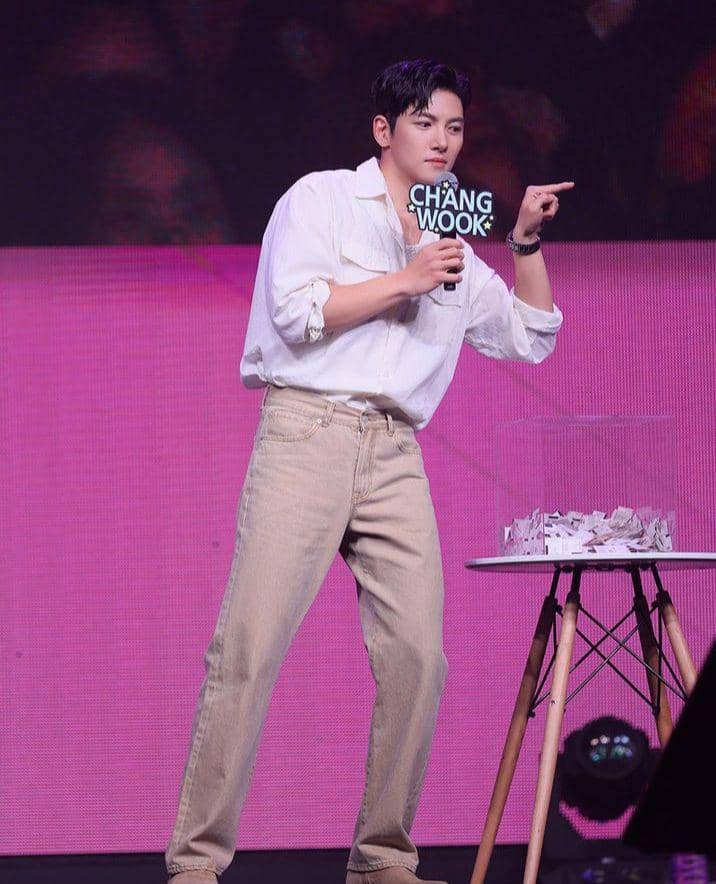 Ji Chang Wook (instagram.com/jichangwook)