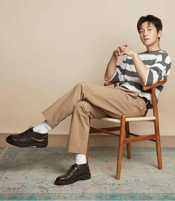Ji Chang Wook (instagram.com/benchtm)