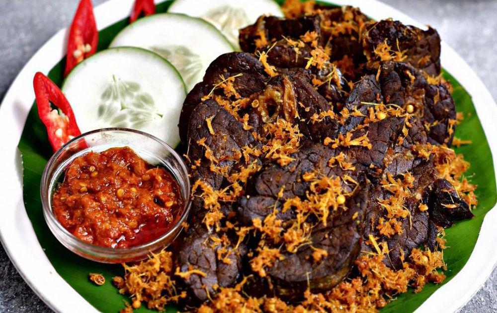 Resep Paru Goreng Lengkuas dengan Sambal Dadak yang Lezat