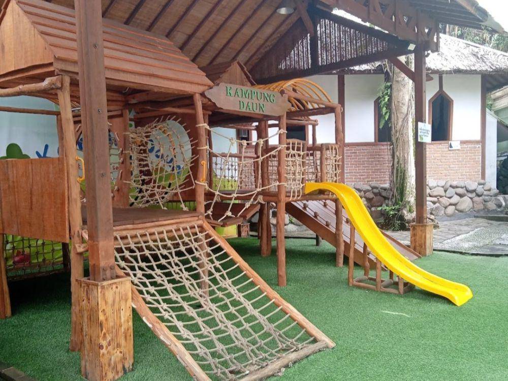 Playground di Kampung Daun (maps.app.gpp.gl/Frederik Ferdiansyah P., ST)