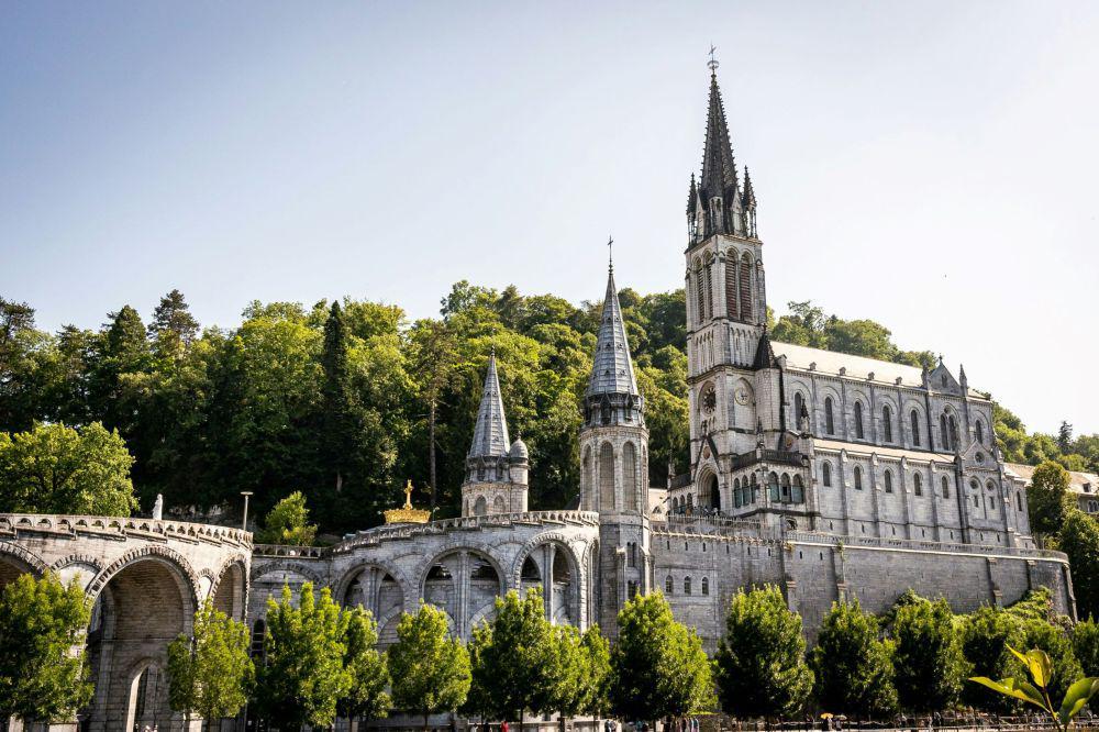5 Fakta Basilika Santa Perawan Maria yang Dikandung Tanpa Noda Lourdes