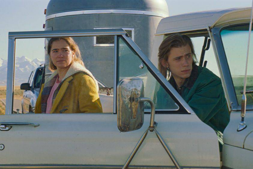 Haley Lu Richardson dan Owen Teague dalam film Montana Story (dok. Bleecker Street/Montana Story)
