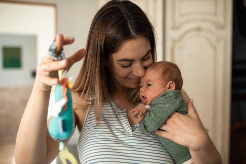 ilustrasi ibu dan bayi (pexels.com/RDNE Stock project)