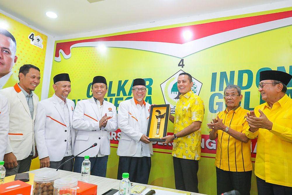 Pengurus DPW PKS Sumut bersilaturahmi ke kantor DPD Partai Golkar Sumut, Selasa (7/5/2024). (Dok. IDN Times)