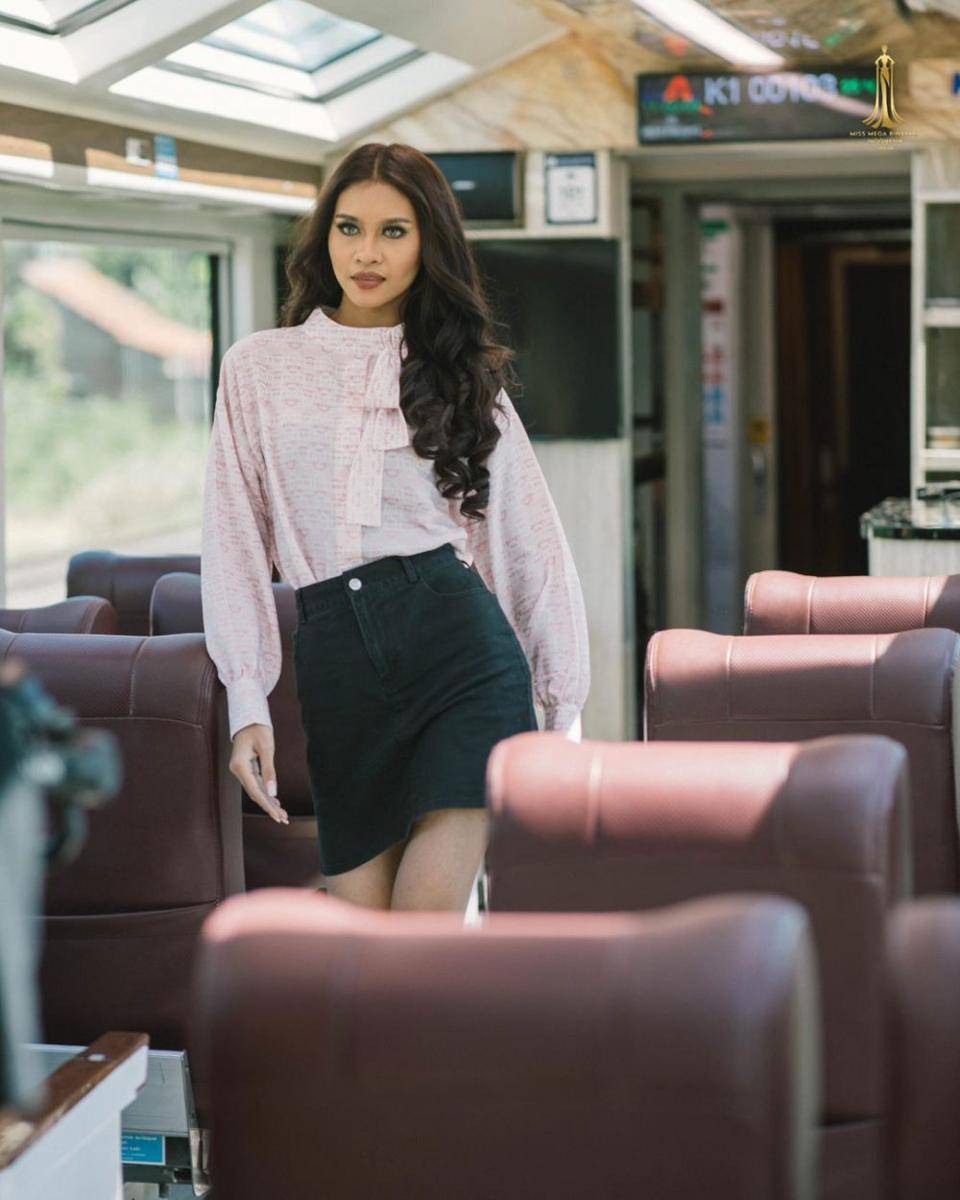 Potret Finalis MMBI 2024 Saat Fashion Show di Kereta Panoramic (Instagram.com/yayasanduniamegabintang)