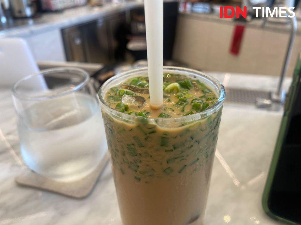 Resep Es Kopi Susu Daun Bawang ala Yummy, Berani Coba?