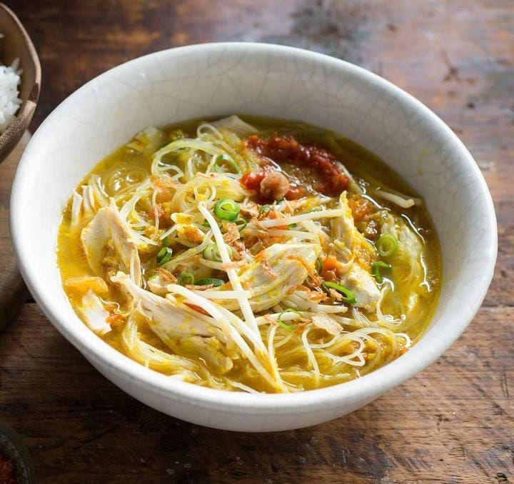 10 Makanan Pelengkap untuk Menikmati Soto Ayam, Pernah Coba?