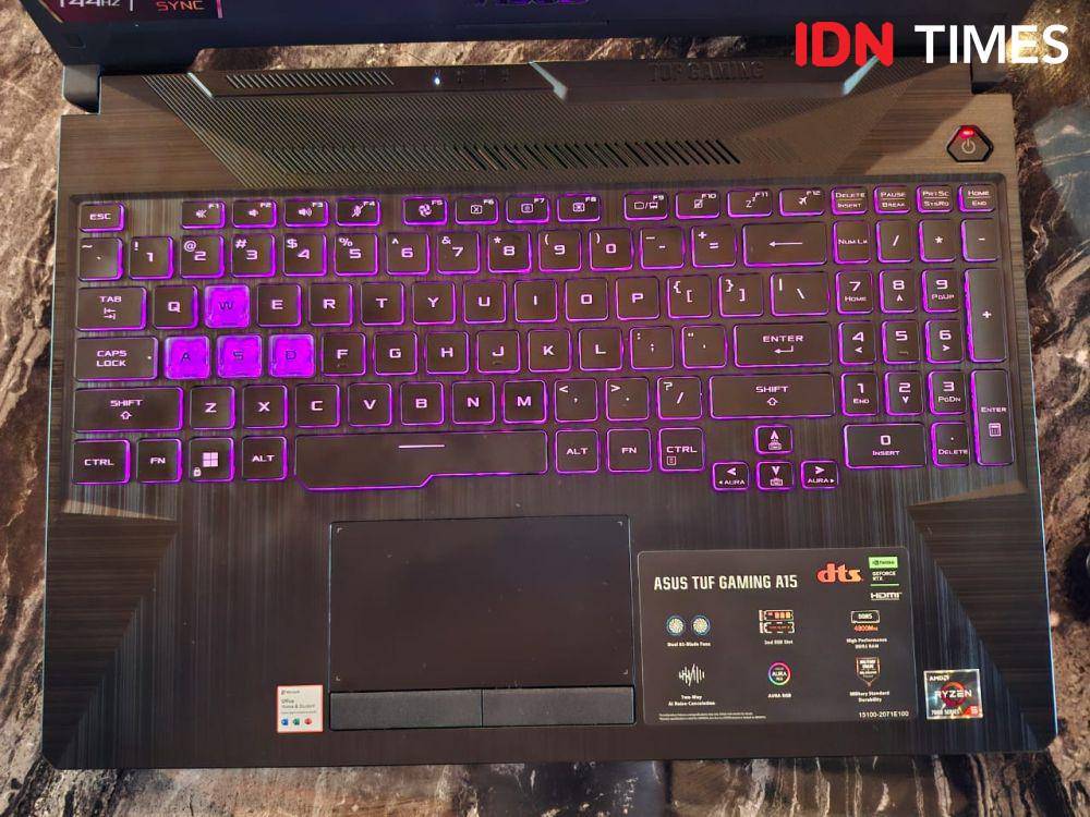 Ditenagai AMD Ryzen 5 7535HS (IDN Times/Fatkhur Rozi)