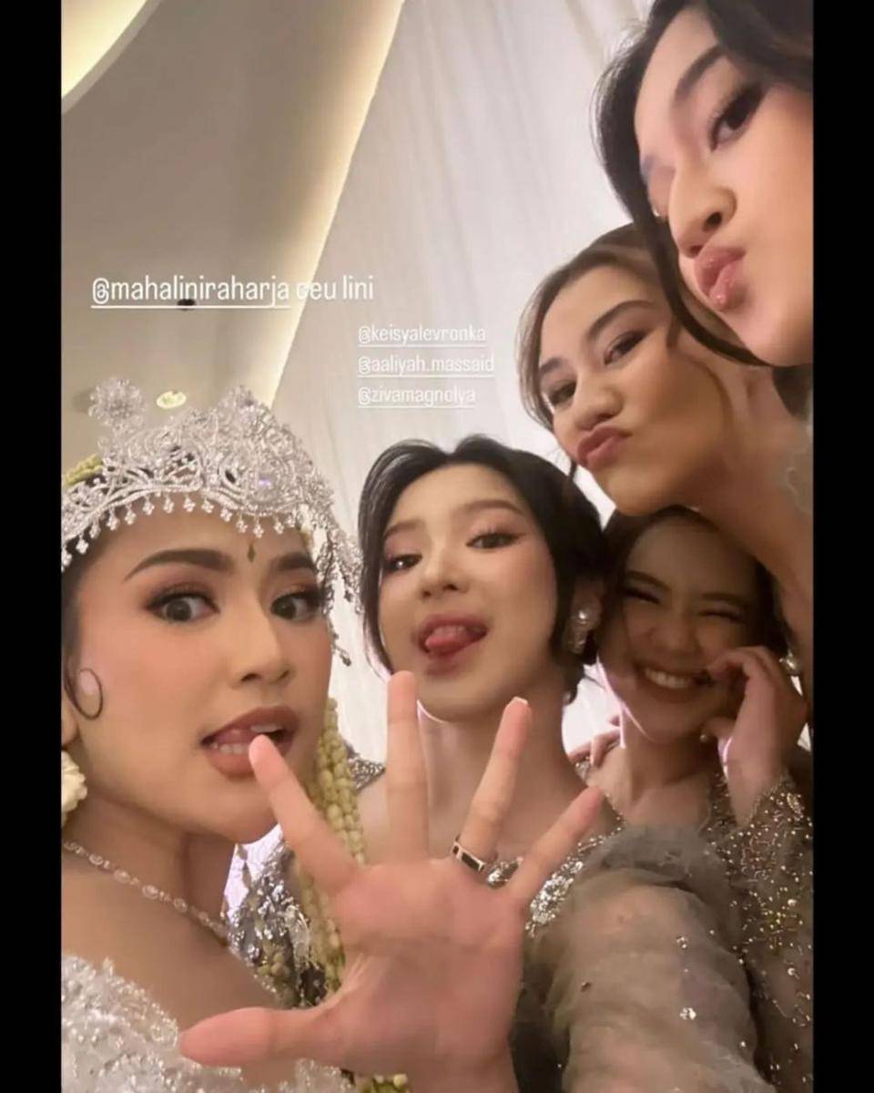 bridesmaid Mahalini (Instagram.com/aaliyahmassaid)