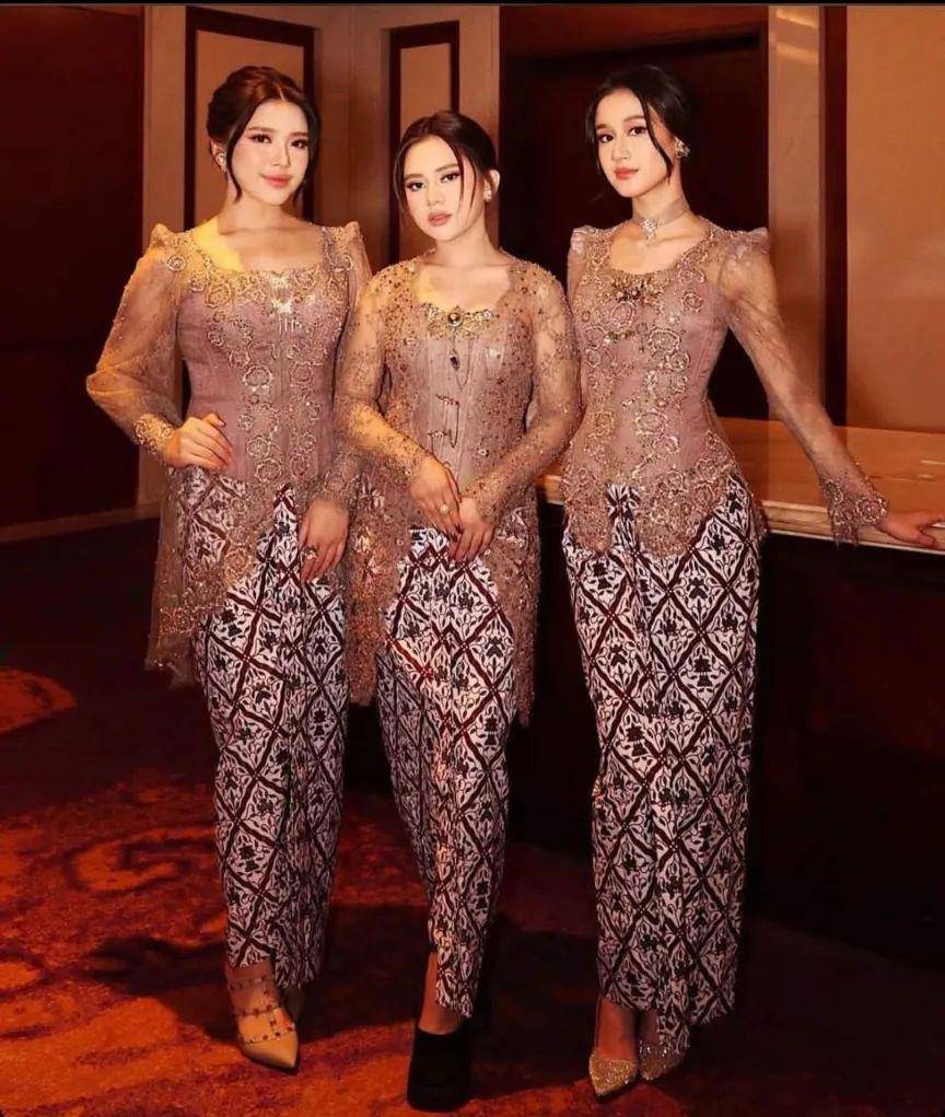 bridesmaid Mahalini (Instagram.com/aaliyahmassaid)